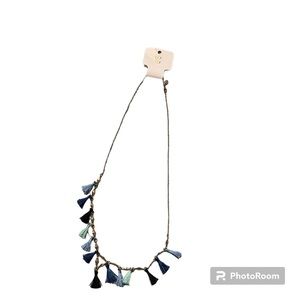 🔹CHARMING CHARLIE: Women’s OS, gold long chain necklace w/tassels, never worn🔹
